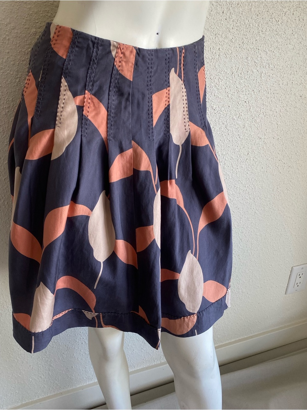 Club Monaco 100% Silk Botanical Print A-Line Skirt Size 0